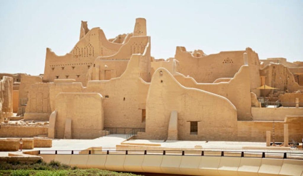 Explore Riyadh City Sightseeing Riyadh Tour – Explore Old Souks & Modern Landmarks ...